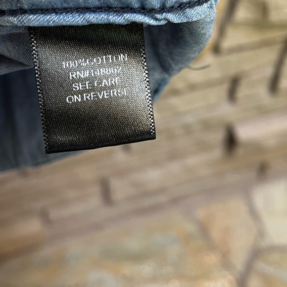 Torrid Denim button Up Shirt Blue Chambray 1x - Picture 6 of 10